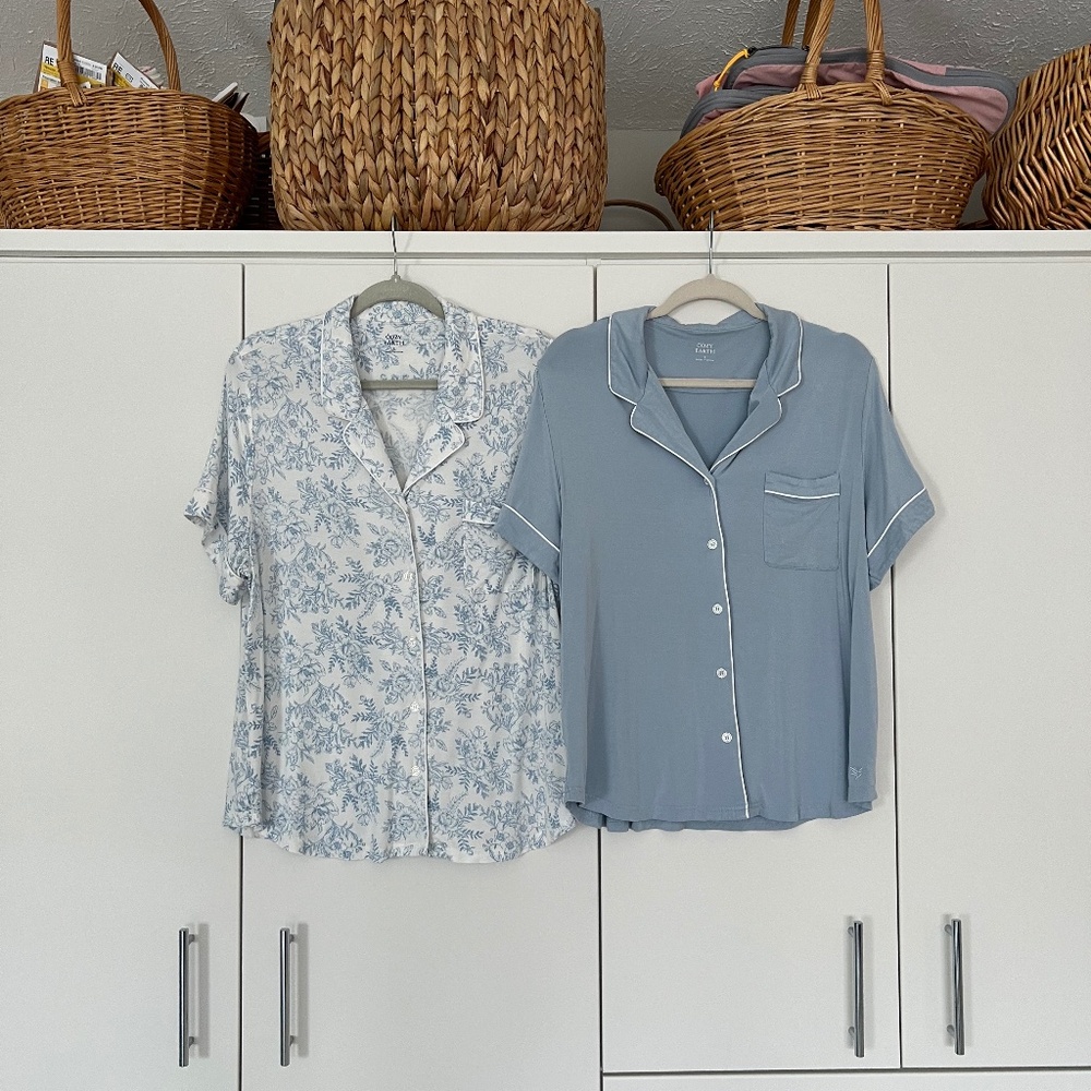 Two Cozy Earth short sleeved pajama shirts & Cozy Earth like pajamas - All LARGE
